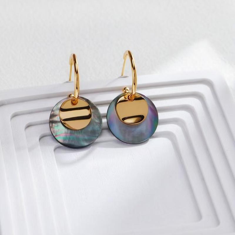 S925 Sterling Silver Vintage Gold-Plated Grey Shell Earrings,Simple,Stylish,and Versatile. shining  jewelry 2
