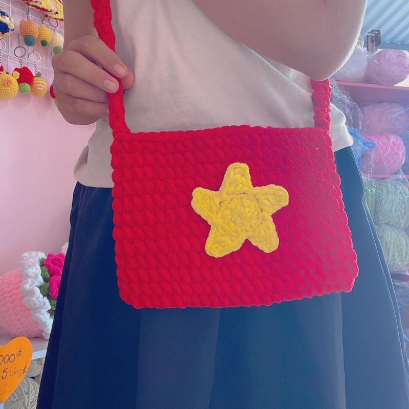 Túi đỏ sao vàng bằng nhung đũa, mềm mịn, size to 7
