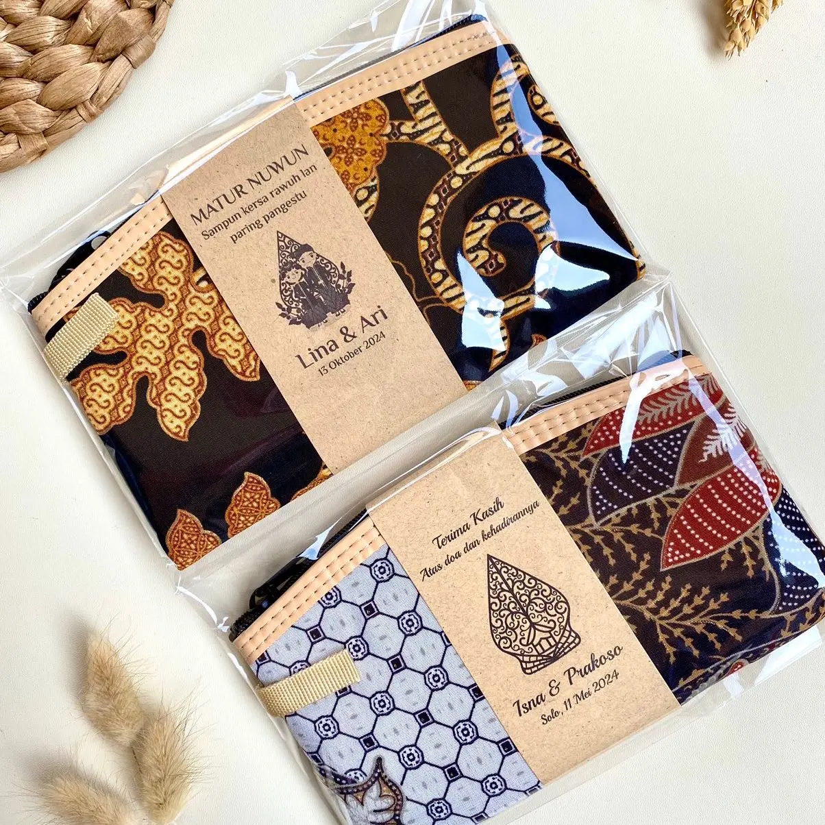 (Paket 50 pcs) souvenir dompet batik / souvenir pernikahan / souvenir pouch / souvenir khitan / souvenir khas jogja / souvenir wedding / souvenir dompet batik uk 16x10 Gift Kartu
