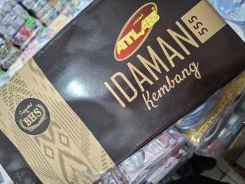 Product Review of Sarung Atlas Idaman Kembang - Motif BHS Hitam Batik from b**a 0