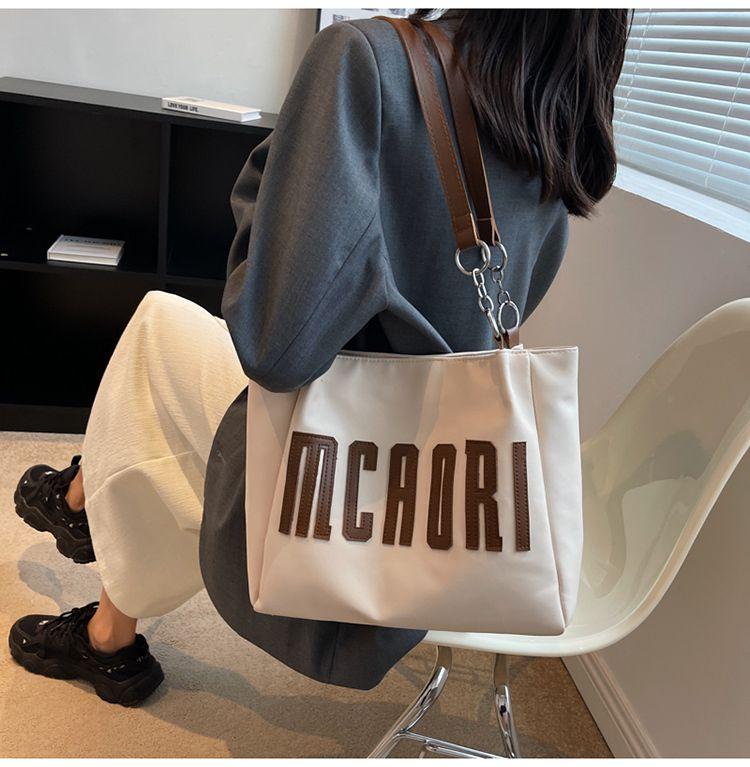 Product Introduction of Trendy Tote Bag Versatile Instagram Large Capacity Commuting Shoulder Bag 10