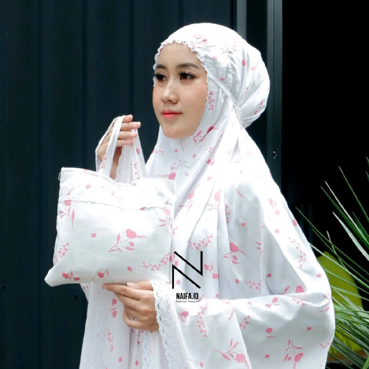 Mukena Rayon Jumbo Dewasa (All Putih Bermotif) Free tas jingjing Atasan Motif Bawahan Polosan kerut