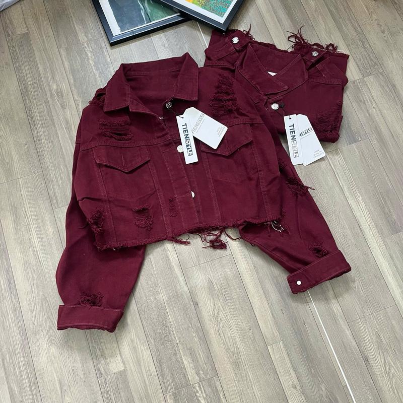 TIENSTYLE - Áo Khoác Jean Nữ Màu Đỏ Rách Trơn Nắp Túi Form Lửng Tay Rộng Chất Jean Mềm Fresize 65kg Không Giãn Dày Dặn Bền Màu Áo Khoác Đẹp Girl Phố