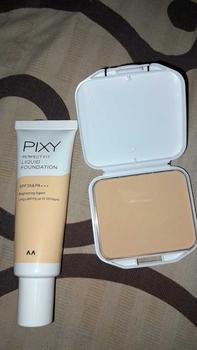 Product Review of Pixy Perfect Fit Liquid Foundation SPF35 PA++ Gratis Pixy UV Whitening Two Way Cake Refill Wajah from m**k 🌸**🌸 0