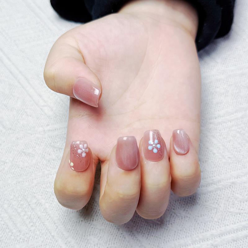 Product Introduction of "Hand-made" hand-painted pattern to wear nails, cat's eye color-changing nail art, detachable nail stickers for many times. 5