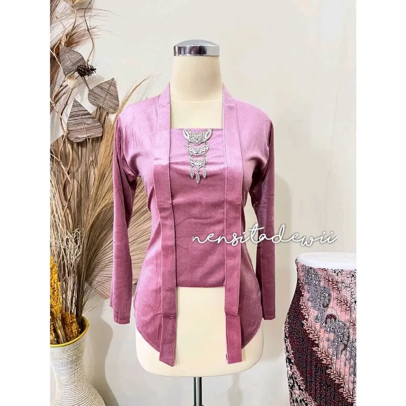 [1 Set, Rosegold] Kebaya Kutubaru + Rok Plisket / Motif Lereng Rosegold 2
