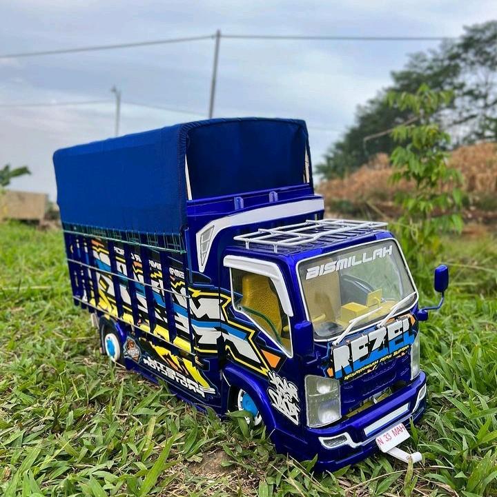 Miniatur truk oleng mainan edukasi anak kekinian bisa oleng kanan kiri bisa maju mundur full Variasi lampu oleng dan terpal 0
