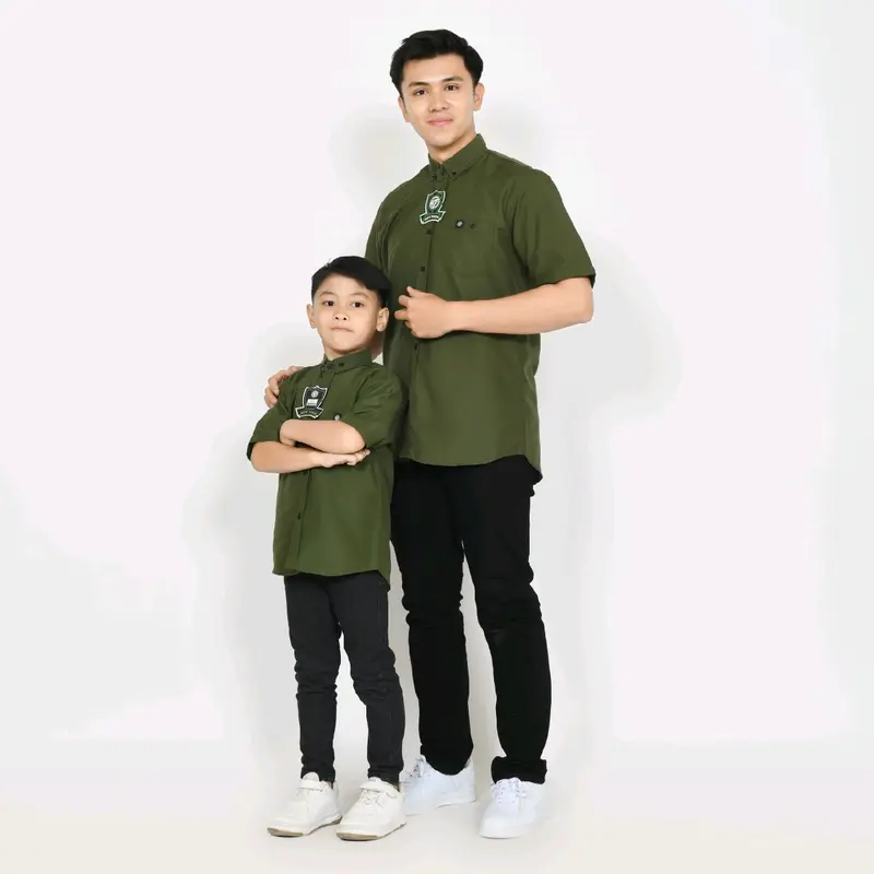 Army Kemeja Polos Couple Ayah dan Anak Lengan Pendek Kemeja Pria Dewasa Dan Anak Laki Laki Warna HIJAU ARMY Fashion Baju Katun Panjang Santai Navy Hitam Keluarga Putih 2
