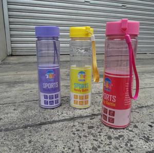 SPORT PLASTIC BOTTLE,get this 500 ML capacity tumbler made of high quality plastic materials.