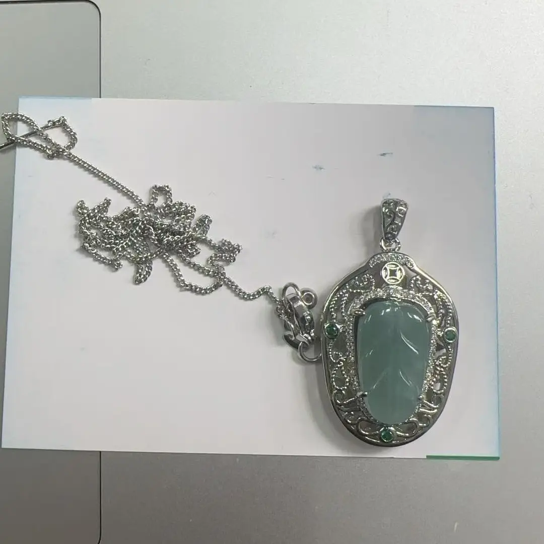Grade A Jadeite Pendant - Can be worn by both men and women