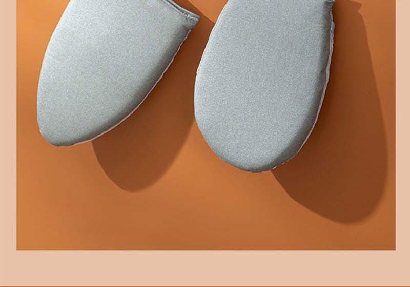 Product Introduction of Mini Ironing Board Handheld Ironing Board Hanging Ironing Machine Ironing Clothes Anti-Hot Gloves Heat Insulation High Temperature Resistant Ironing Board Clothes Pad 7