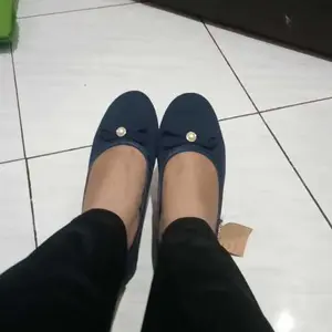 Jifffly Sepatu Ballet Wanita dari Karet, Tersedia dalam Ukuran 37-40, Desain Elegan dengan Pita Cantik