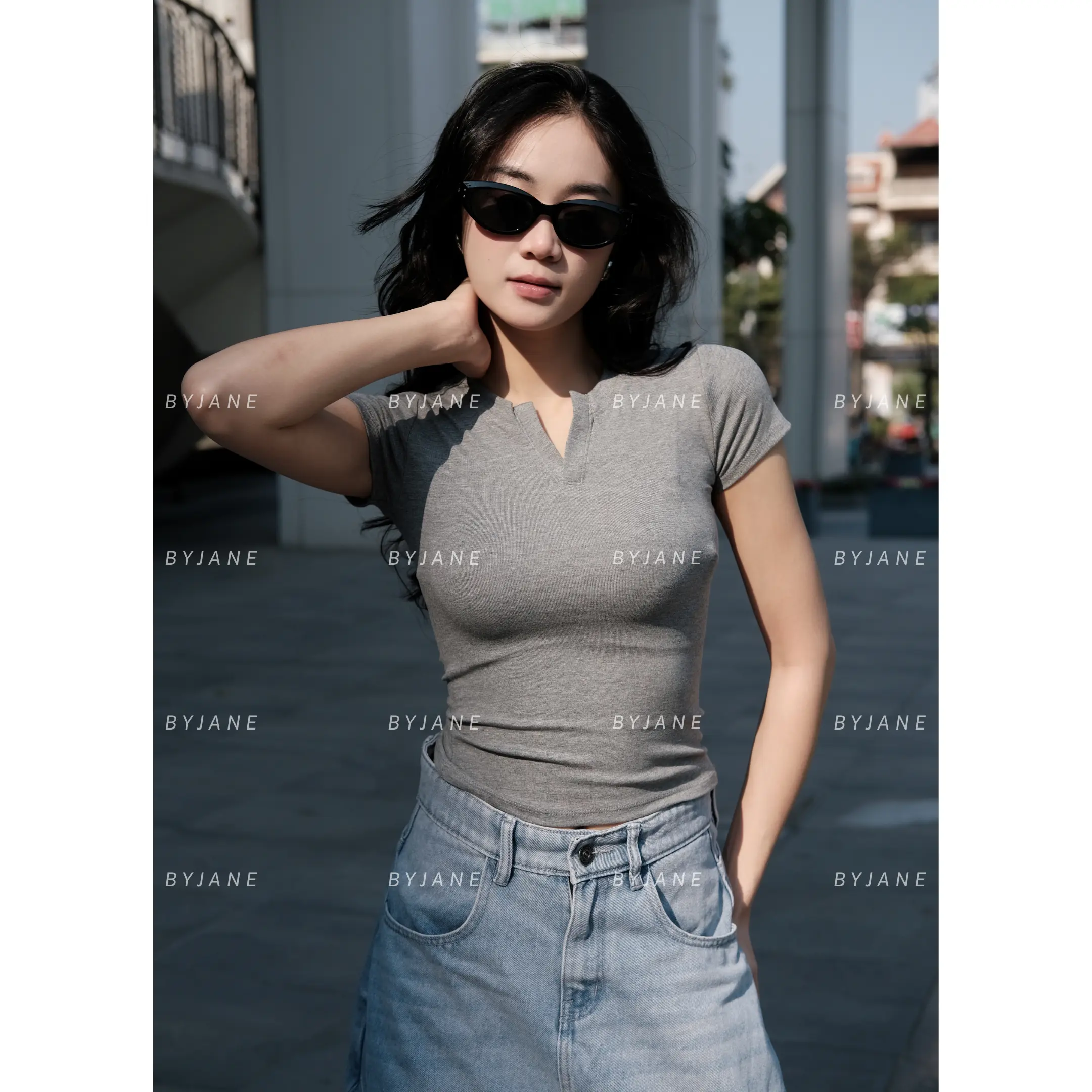 (MỞ BÁN) Áo Thun Cổ Trụ Tàu Ôm eo BYJANE-356 | BigBuy360 - bigbuy360.vn (MỞ BÁN) Áo Thun Cổ Trụ Tàu Ôm eo BYJANE-356 | BigBuy360 - bigbuy360.vn