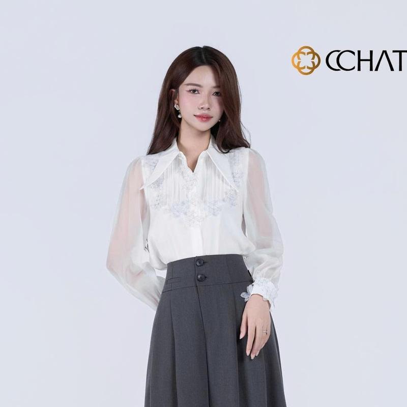 Áo Sơ Mi Nữ CCHAT Dáng Suông Cổ Đức Tay Nhún Đính Hoa Lazer Chất Voan 24FDV9019ST