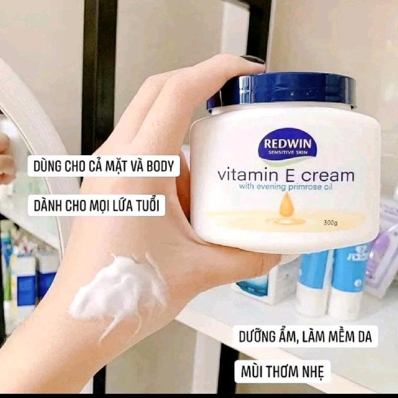 Redwin Kem Dưỡng Ẩm Vitamin E 300g với Dầu Hoa Hướng Dương Dành Cho Mặt và Body Mùi Thơm Nhẹ