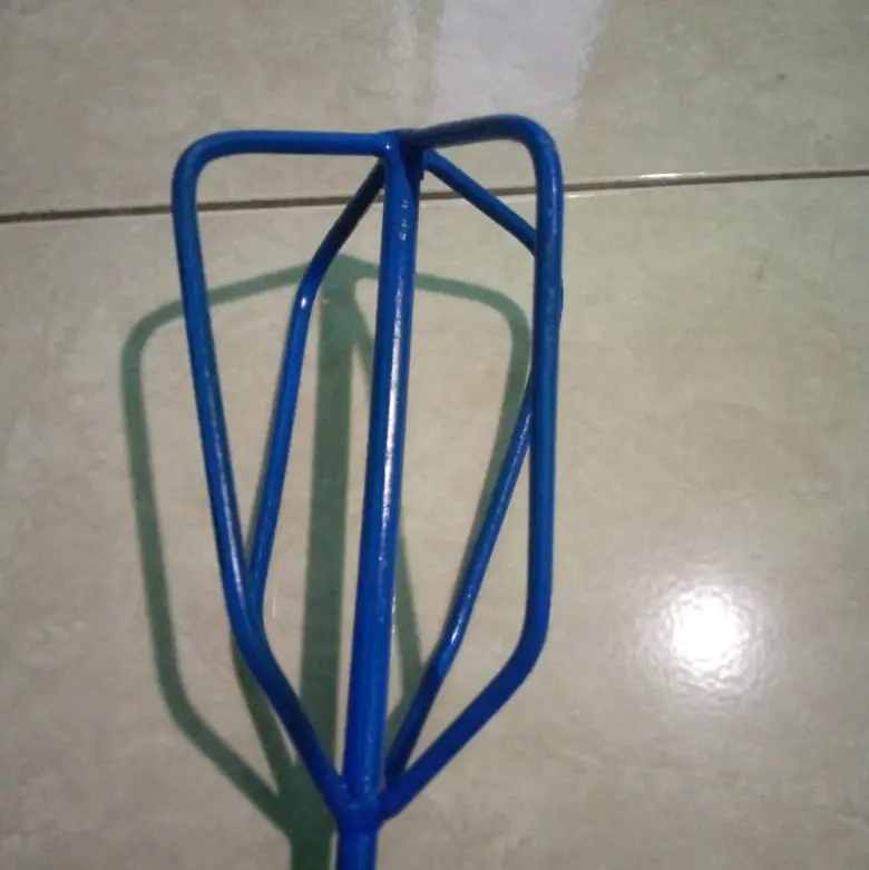 Alat adukan cat / pengocok cat 1