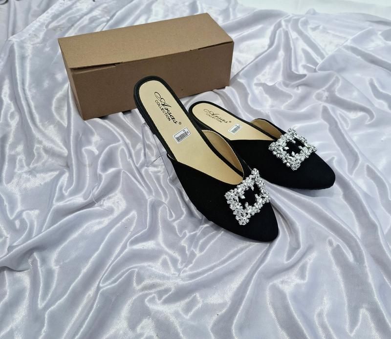 Product Introduction of IRMA Sandal Sepatu Wanita mules Simpel ringan 7