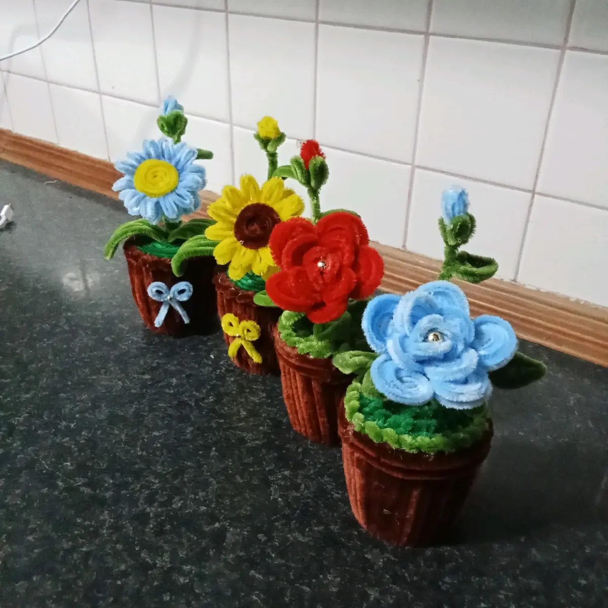Sunflower Pot with Keychain and Rose Pot with Keychain - Chenile Design, Lightweight Paper Cup Material