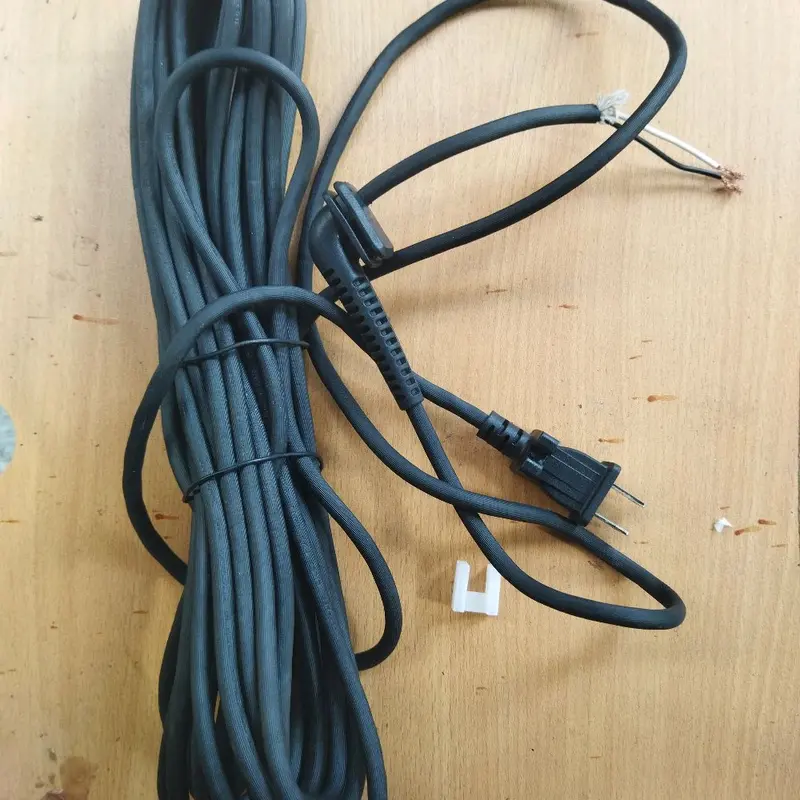 dây nguồn nhật dài 8m    chịu tải 2000W đúc sẵn phích cắm đúc 6