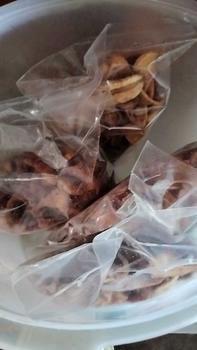 Product Review of [1kg] KRIPIK SALE PISANG KERING 1 KG total [4 x 250 gram] KHAS Cilacap RASA Manis Renyah Kriuk Cemilan Snack asli cilacap Keripik Salai Pisang CRISPY HALAL from r**4 0