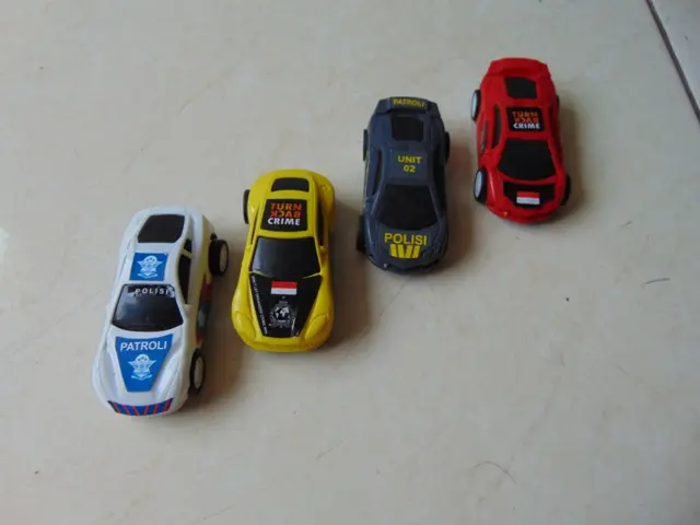 Mainan Mobil Polisi Police Indonesia Pullback 1 set isi 4pcs 2