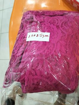 Product Review of kain brukat semi katun / lembut from M**️ 0