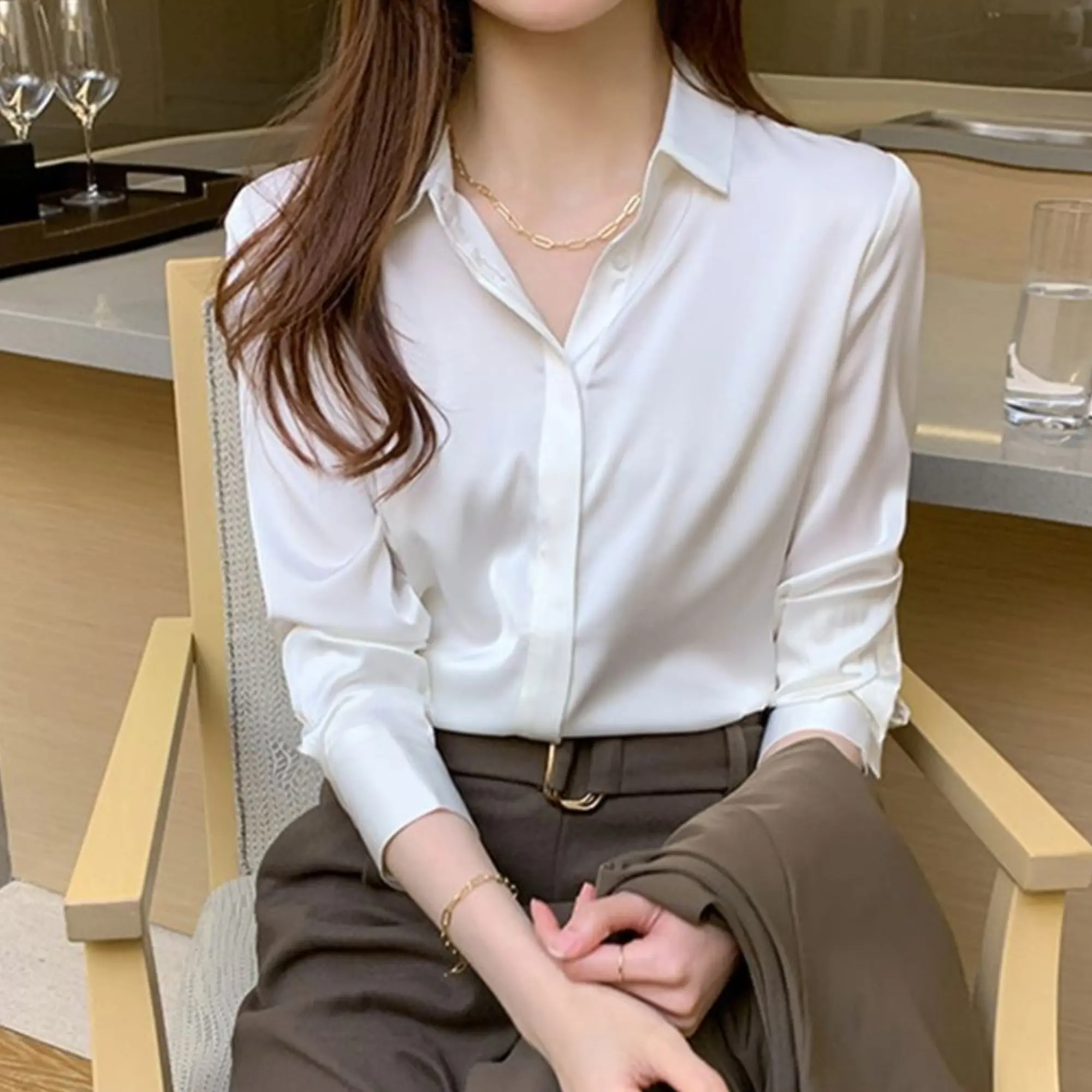 Kemeja Polos Wanita Kekinian Lengan Panjang Model Minimalis Bahan Shakila Twill Harga Terjangkau