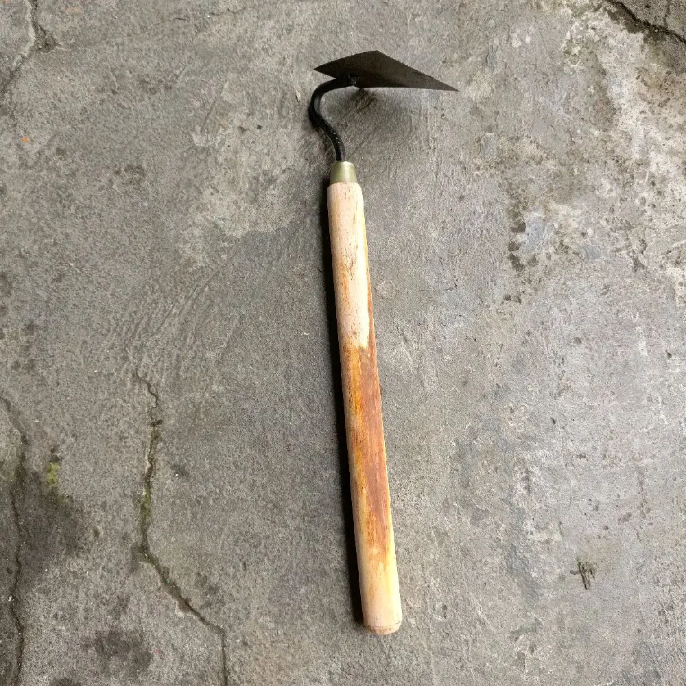 wangkil cangkul kecil pembersih rumput