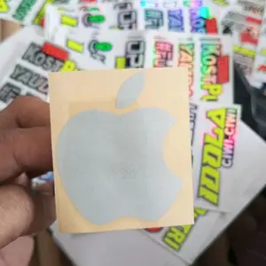 Sticker Cutting iPhone dengan Desain logo Apple premium