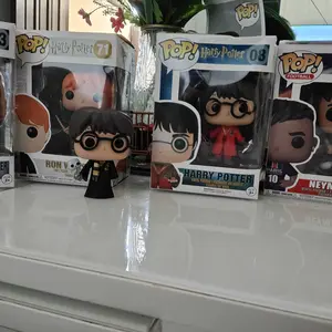 POP Figure Tema Sepak Bola – Koleksi Pemain Legendaris dan Aksi di Lapangan Hijau