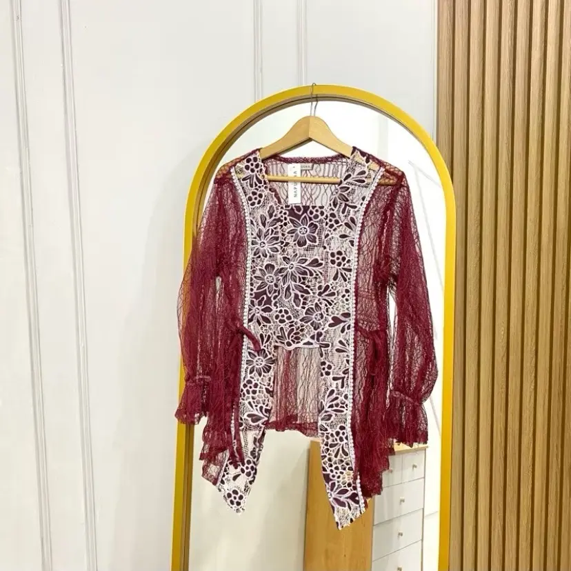 Flower maroon
