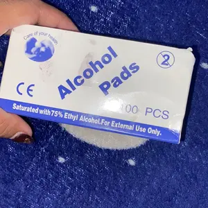 Alkohol Pads Kapas Alkohol / Isi 100Pcs Tissue Alkohol / Antiseptik untuk bersihkan luka