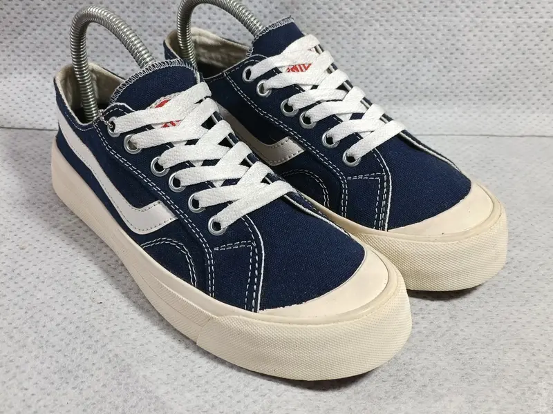Sneakers Shoes Public Low Navy Canvas Sepatu Pria Perempuan Canvas 5