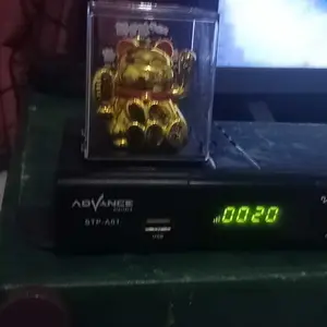 WED Patung Kucing Hoki Emas Gold Maneki Neko / Mini Pajangan Lucky Cat Feng Shui Keberuntungan / Kucing Hoki Hiasan Toko SMB30