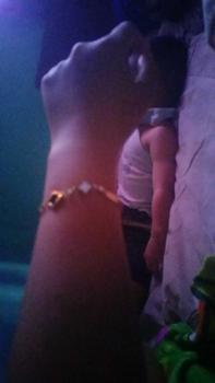 Product Review of Gelang Titanium Wanita Daun Smanggi Hitam/Putih Anti Karat Tidak Luntur - Bracelets from s**a 0