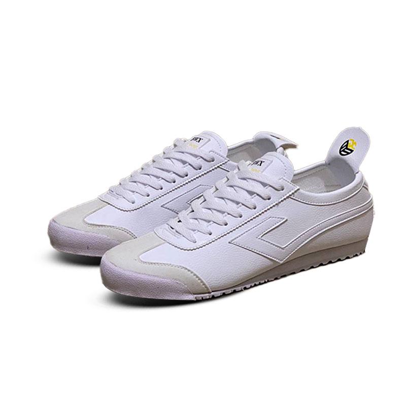 Product Introduction of BWX - Sepatu Sneakers Casual Pria Wanita Unisex Bwx Denara Classic Full White // Sepatu Casual Unisex Bwx Denara Classic Full White 36 - 43 Shoes Kasual sneaker indonesia 39