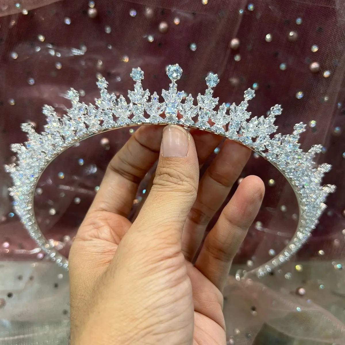 Mahkota zircon Adelia Silver