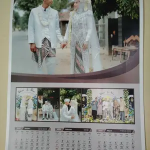 KALENDER DINDING 2026 CUSTOM KALENDER DESAIN MODERN ELEGAN KALENDER FOTO SENDIRI KALENDER FOTO KELUARGA HADIAH KALENDER