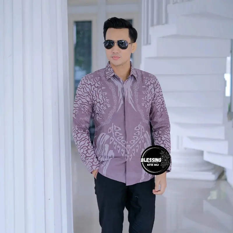 Kemeja batik pria slim fit premium lengan panjang bahan katun lapis furing warna ungu taro, baju batik atasan pria original formal Hem Motif Nyaman 1