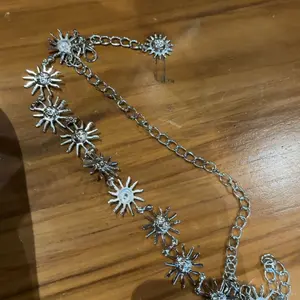 Rantai Pinggang Bunga Matahari Tersenyum Kecil Logam Rantai Pinggang Pinggang Gaun Wanita B226