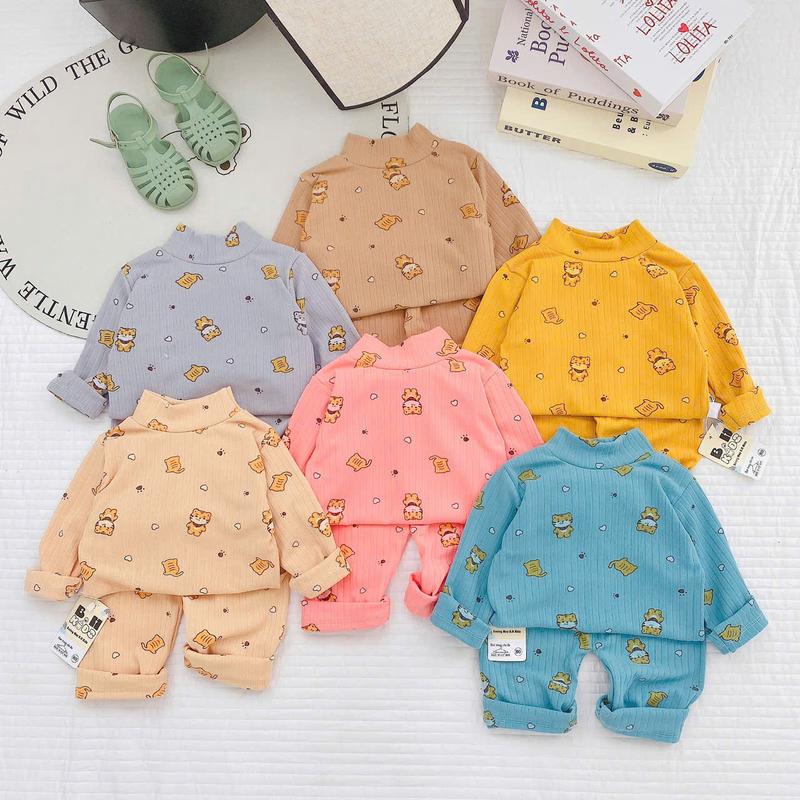 Bộ quần áo dài tay thu đông, chất liệu len tăm họa tiết in kín cho bé trai, bé gái size 6-16kg