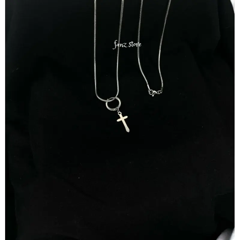 KALUNG SALIB KALUNG LIONTIN SALIB TITANIUM DENGAN CINCIN BULAT HIGH QUALITY SILVER GOLD BLACK ANTI KARAT PRIA DAN WANITA TERLARIS TERMURAH 1