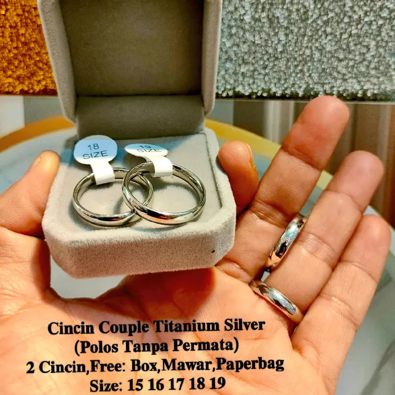 Et 5 COD Cincin Couple Titanium Silver Model Polos Tanpa Permata Stainless Steel Anti Karat Size 15-19 Free Box Mawar Paperbag 3