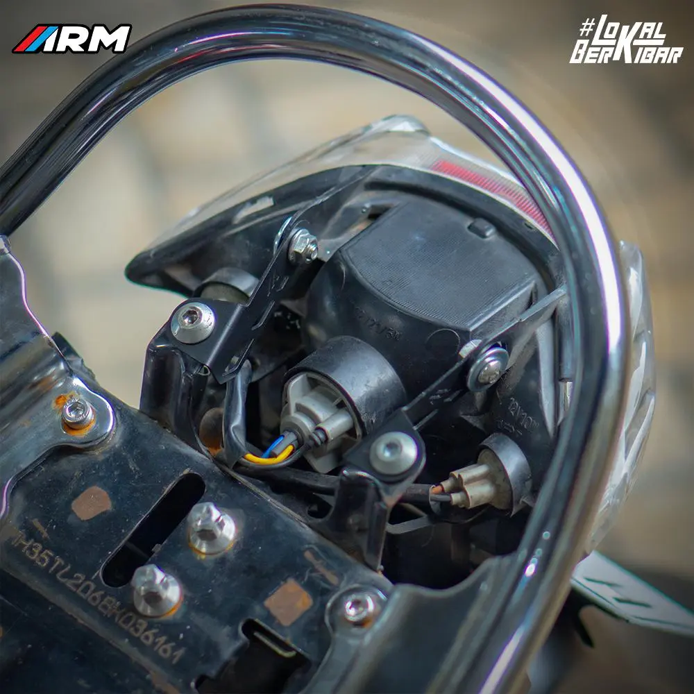 ARM ARUMI BRACKET STOPLAMP MIO