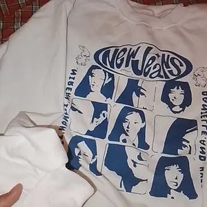 NEW JEANS OVERSIZE SWEATER OBLONG CREWNECK OVERSIZE WANITA sweater love casual Pas Hoodie Cewek Hoodie Cewek baju  atasan Panjang Couple Kaos sweater coquette outfit Fleece Remaja Dewasa Basic