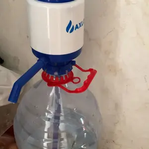 Pompa Galon Air Manual Standar untuk Segala Ukuran Botol Air/Galon