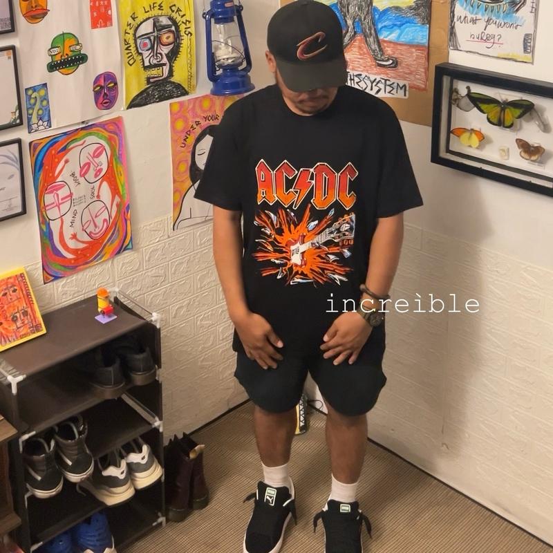 Kaos Band Vintage ACDC Motif Guitar Explosion Logo Katun Combed Lembut Hitam Sablon Lengan Pendek | T-Shirt Pria  Dewasa Distro Bandung Metal | Baju Atasan Cowok Skena Style Keren 6