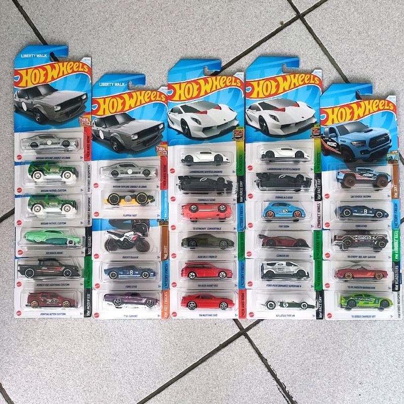 HOT WHEELS REAL CAR ORIGINAL 100% MATTEL KADO GIFT MAINAN ANAK DIECAST TOYS KOLEKSI HOBI 0