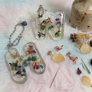 Huruf motif bunga asli warna warni resin keychain/ganci gantungan lucu tas