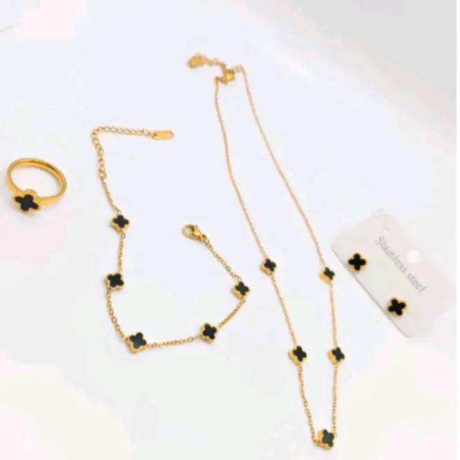 Set Perhiasan Titanium Wanita Bunga 5 Hitam Fashion Aksesories Kekinian Anti Karat Tidak Luntur - Kalung,Gelang,Anting,Cincin